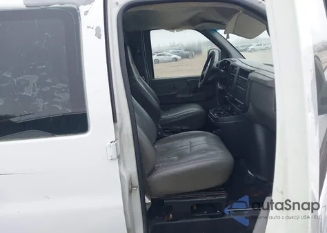 2006 Chevrolet Express Work Van z USA, uszkodzony, nr VIN 1GCFG15X861218790